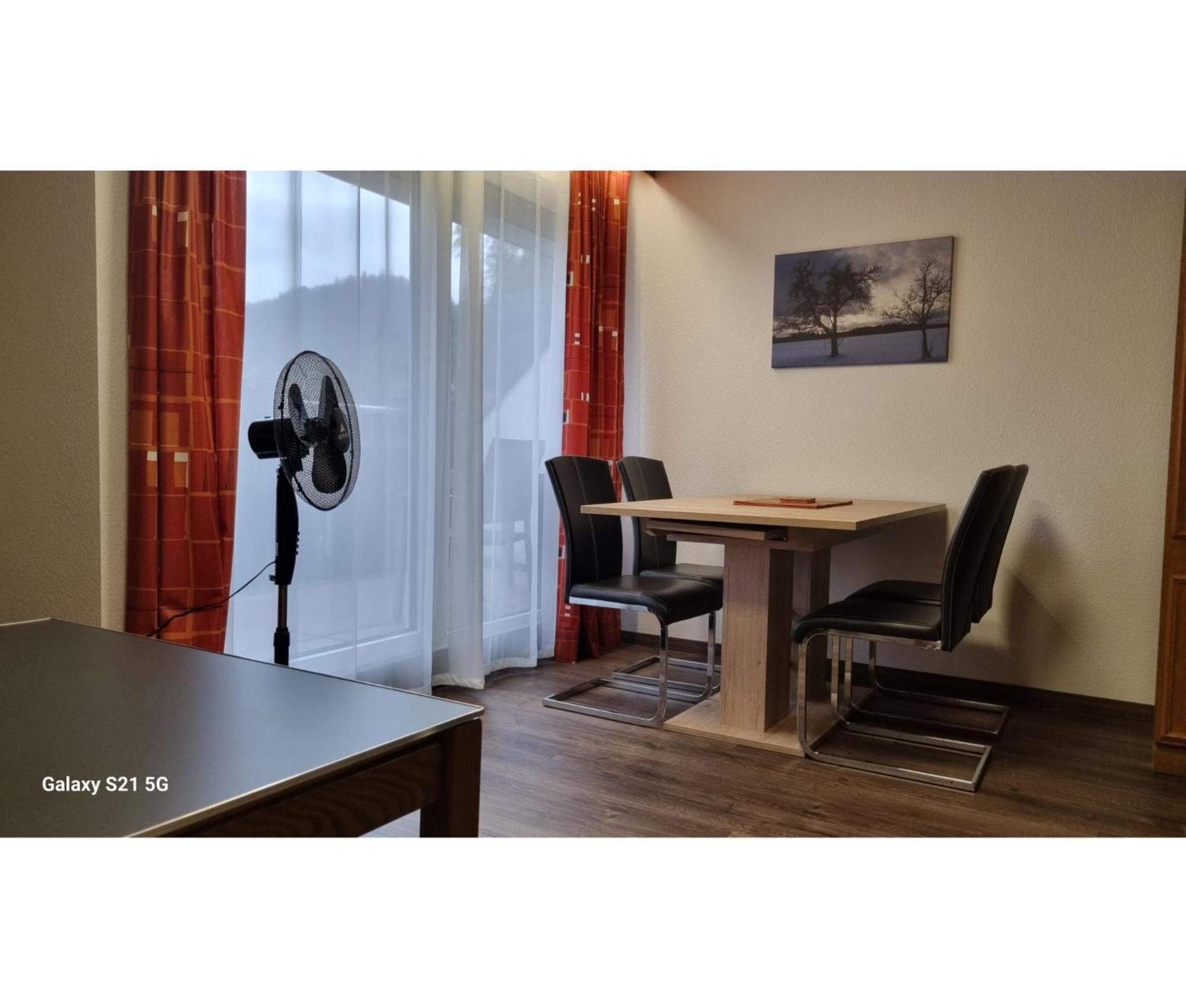 Haus Erika Ferienwohnung 2 バート・タイナッハ・ツァヴェルシュタイン エクステリア 写真